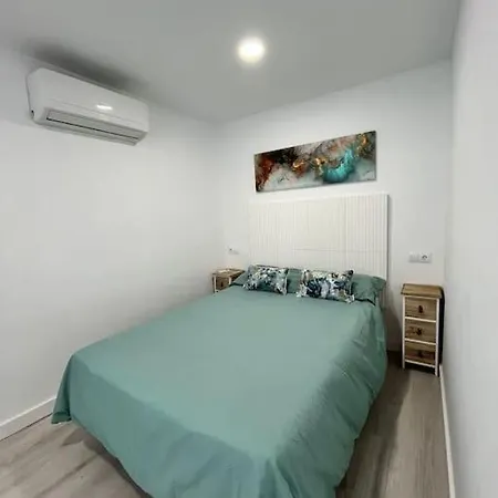 Mb En Pleno Centro Ronda